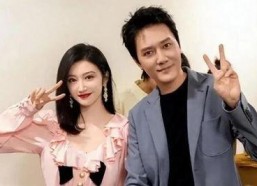 娱乐八卦吃瓜少女小说